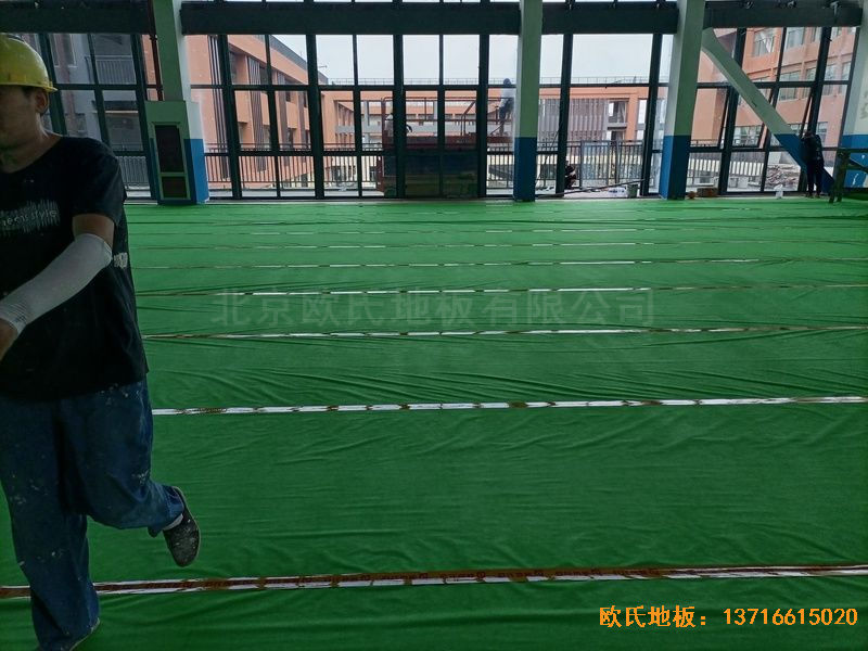 ���K���w����·�W(xu��)У�\(y��n)��(d��ng)ľ�ذ尲�b����