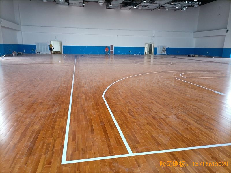 ���K���w����·�W(xu��)У�\(y��n)��(d��ng)ľ�ذ尲�b����